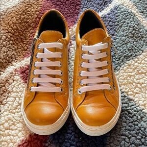 Women's CHACAL leather sneakers